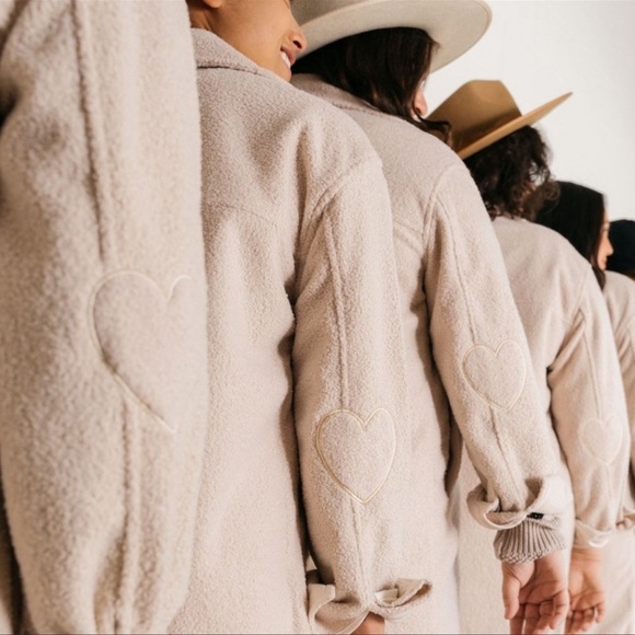 ****SOLD ****The Jillian Harris collab w/ Jackson Rowe, Shacket. New with tags! - Picture 2 of 8